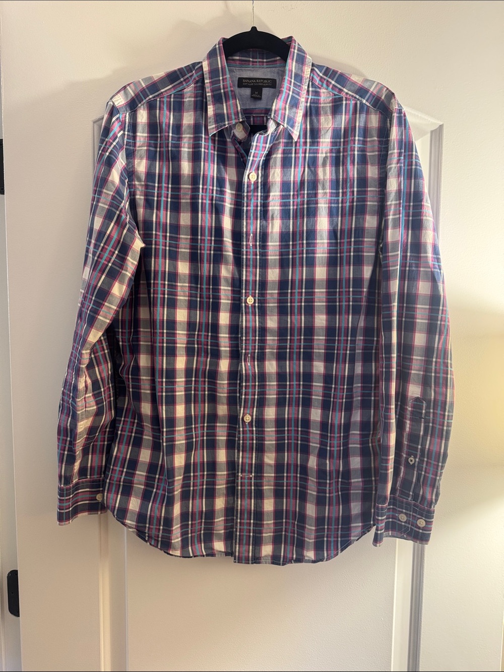 Banana Republic Men’s Plaid Button-Down Shirt in Blue, White & Pink | Medium